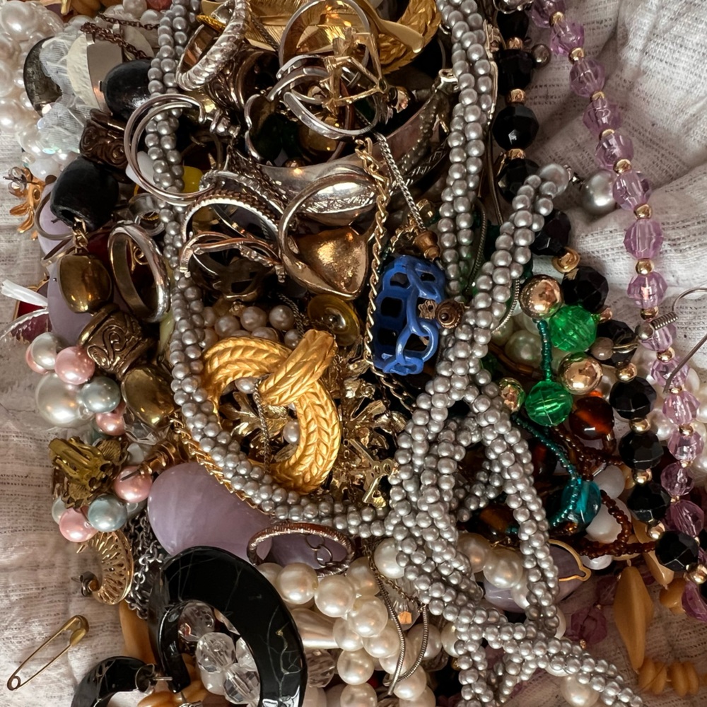 Craft jewelry lot